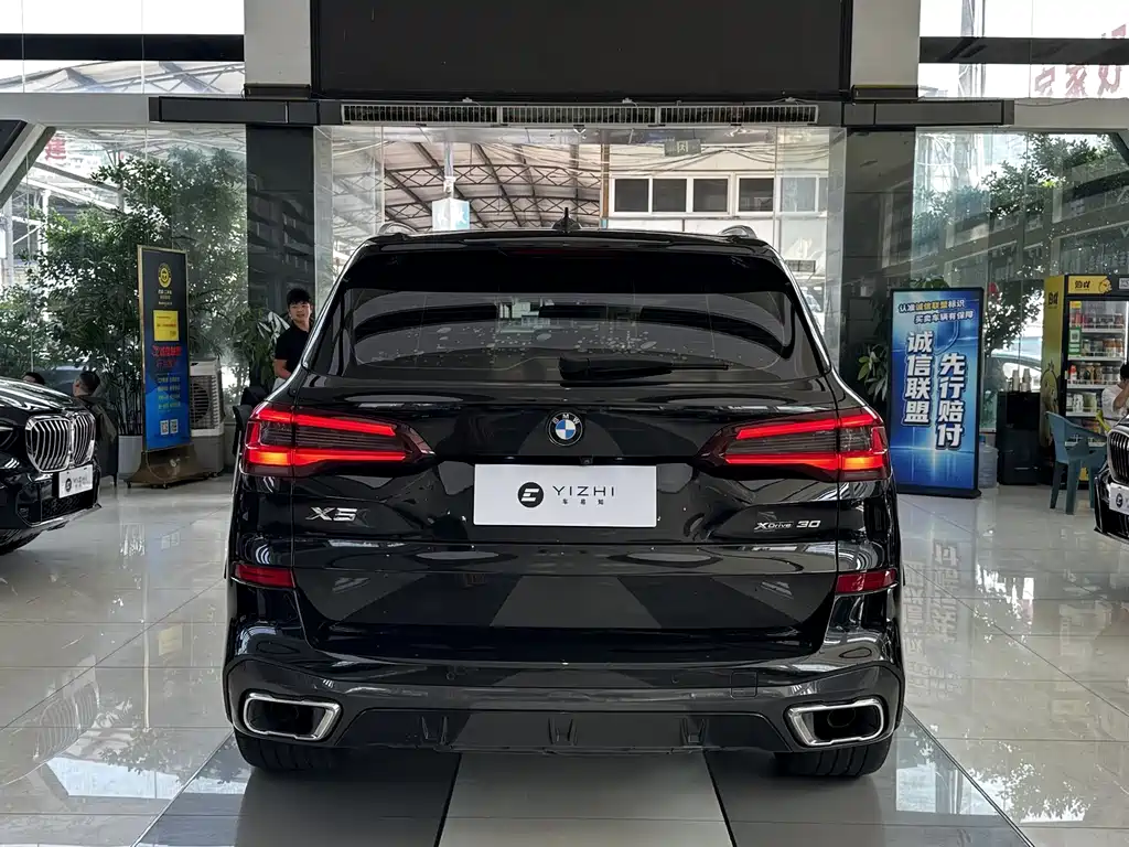 BMW X5 (Import) — фото 11