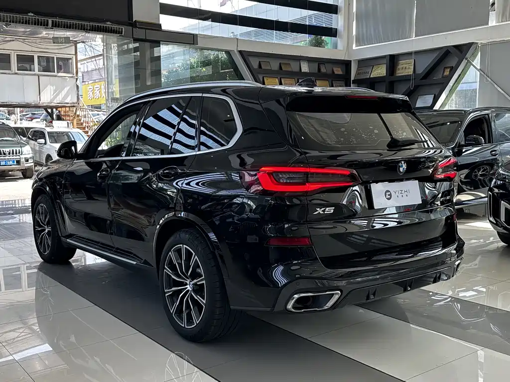 BMW X5 (Import) — фото 13