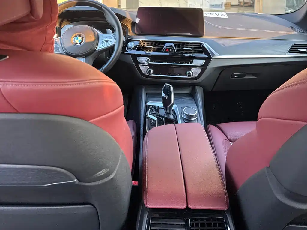 BMW 5 Series — фото 10