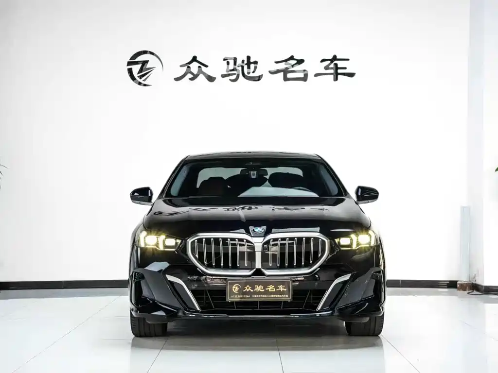 BMW 5 Series — фото 2