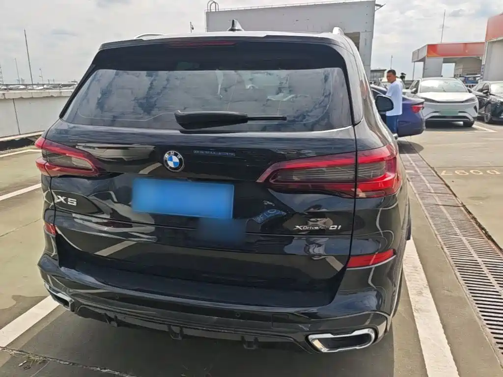 BMW X5 (Import) — фото 6