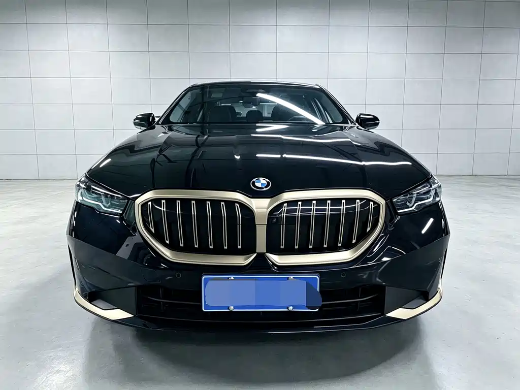 BMW 5 Series — фото 2