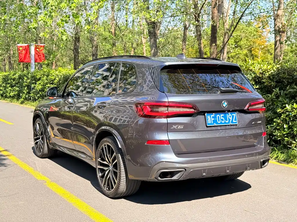 BMW X5 (Import) — фото 3