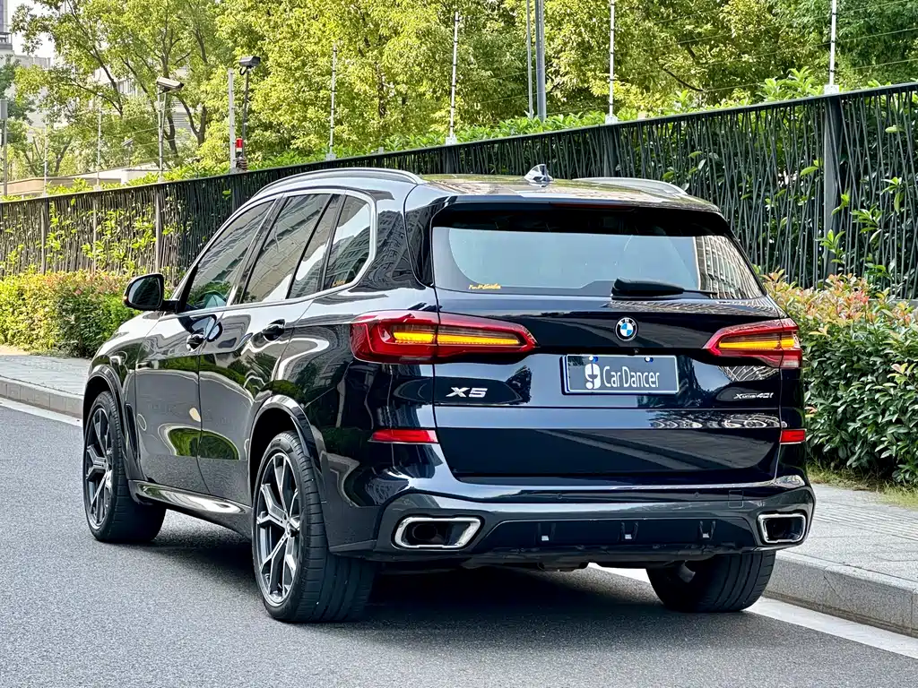 BMW X5 (Import) — фото 5