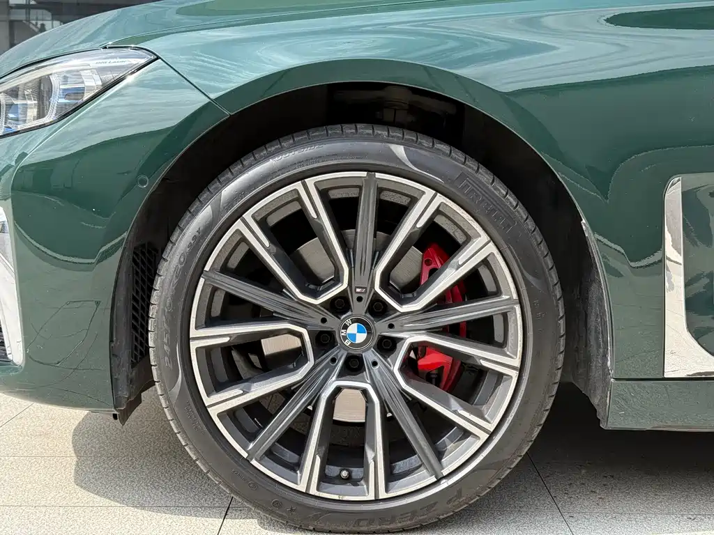 BMW 7 Series — фото 18