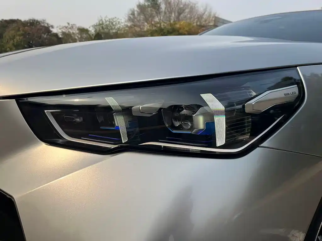 BMW 5 Series — фото 13