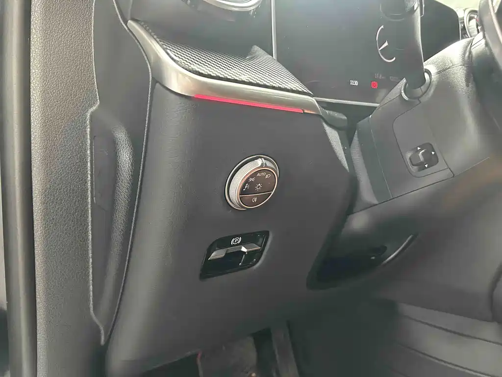 BMW 5 Series — фото 14
