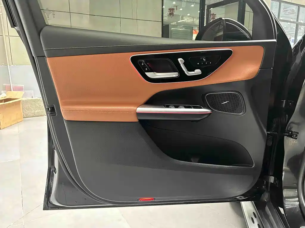 BMW 5 Series — фото 10