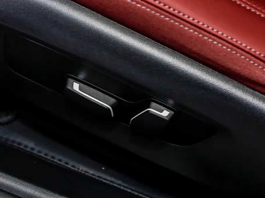 BMW 5 Series — фото 14