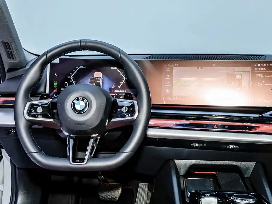 BMW 5 Series — фото 25
