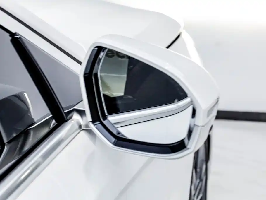 BMW 5 Series — фото 28