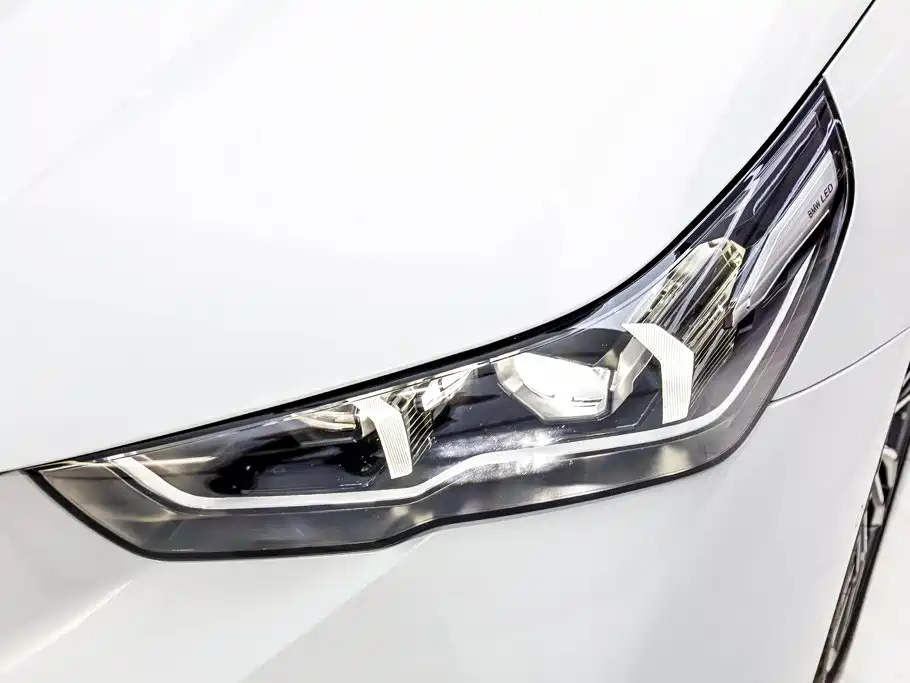 BMW 5 Series — фото 35