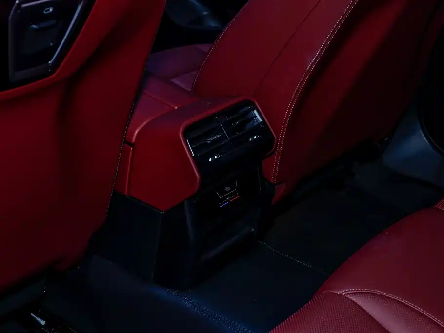 BMW 5 Series — фото 11