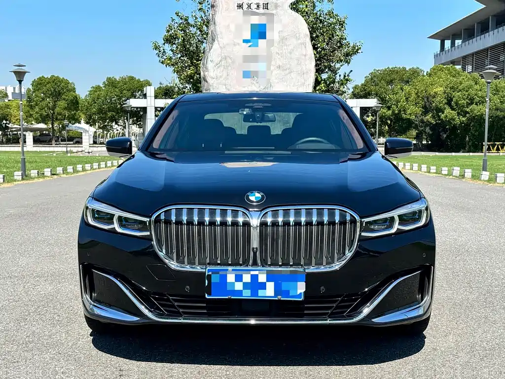 BMW 7 Series — фото 2
