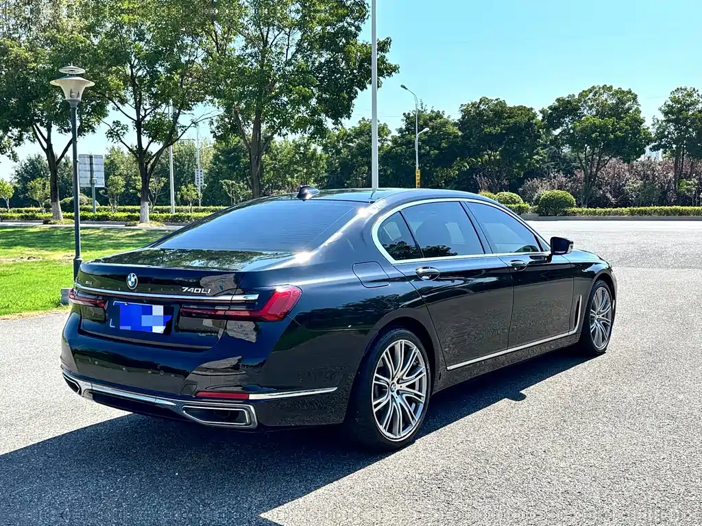 BMW 7 Series — фото 4