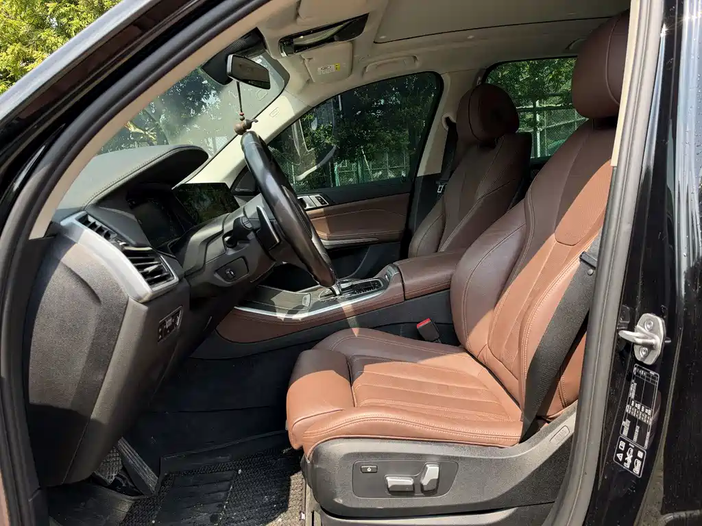 BMW X5 (Import) — фото 14