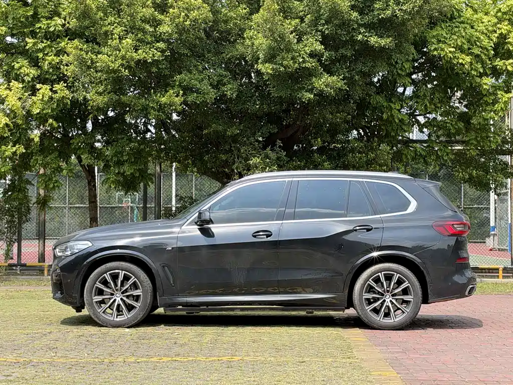 BMW X5 (Import) — фото 7