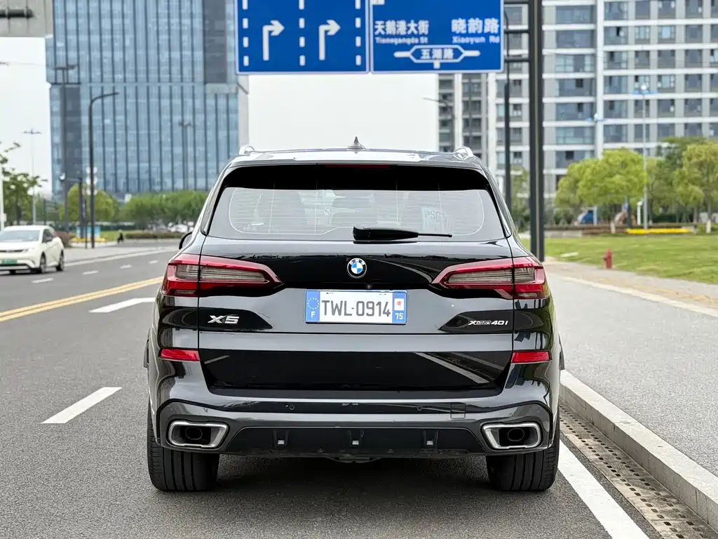 BMW X5 (Import) — фото 13