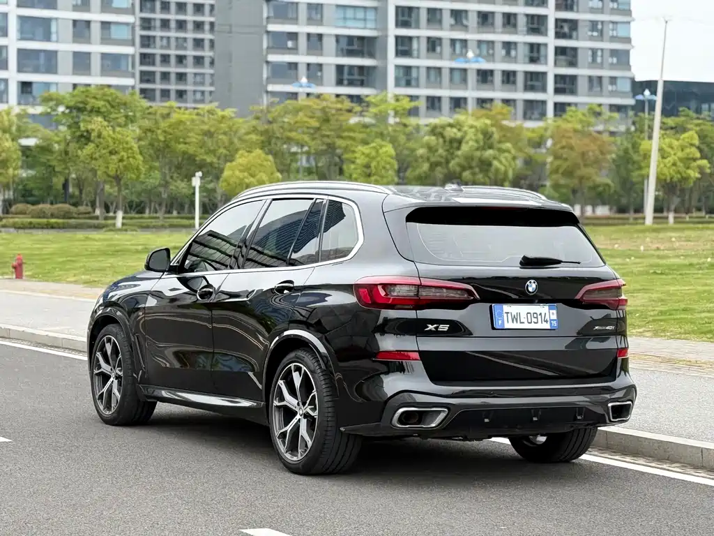 BMW X5 (Import) — фото 14