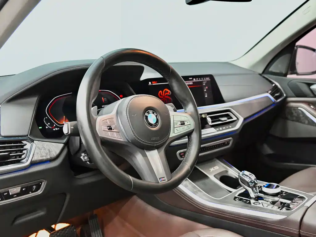 BMW X5 — фото 17