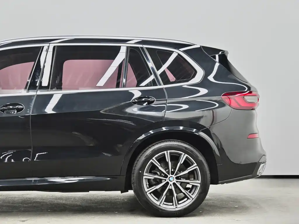 BMW X5 — фото 22