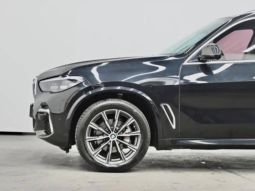BMW X5 — фото 24
