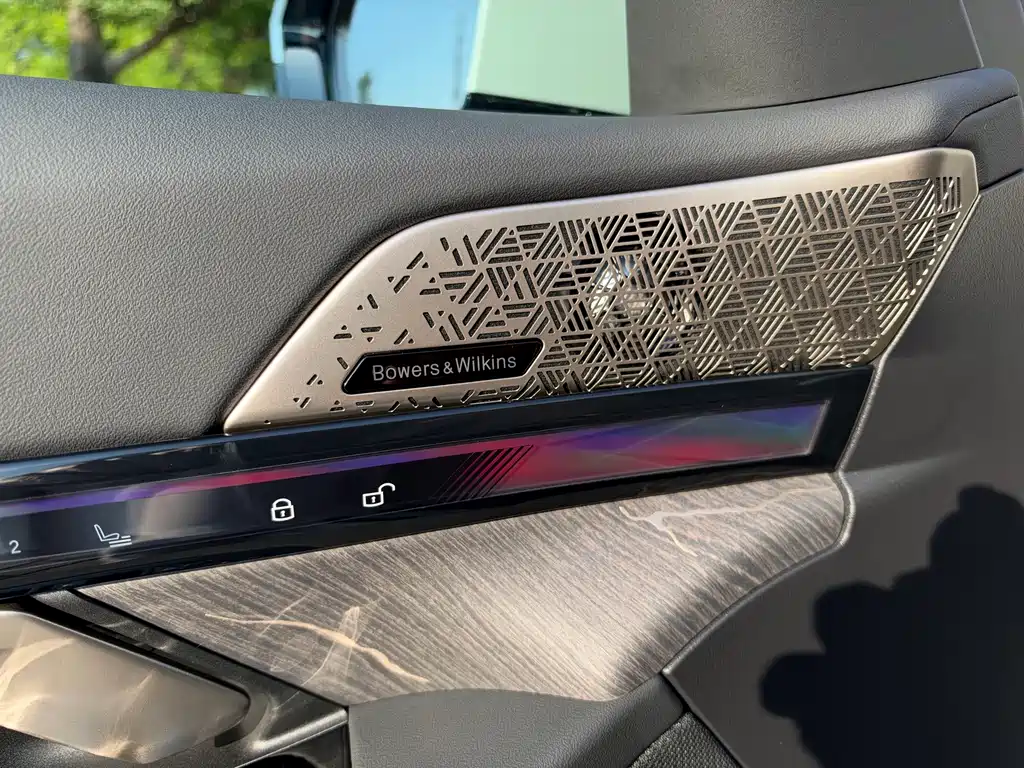 BMW 5 Series — фото 17