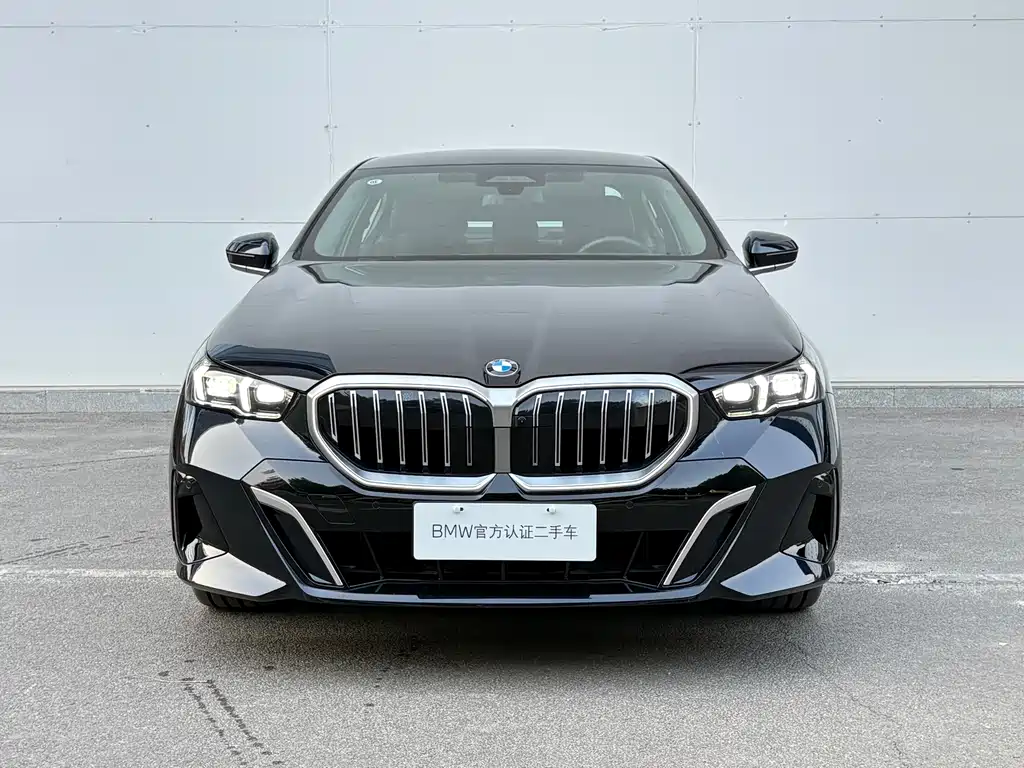 BMW 5 Series — фото 2
