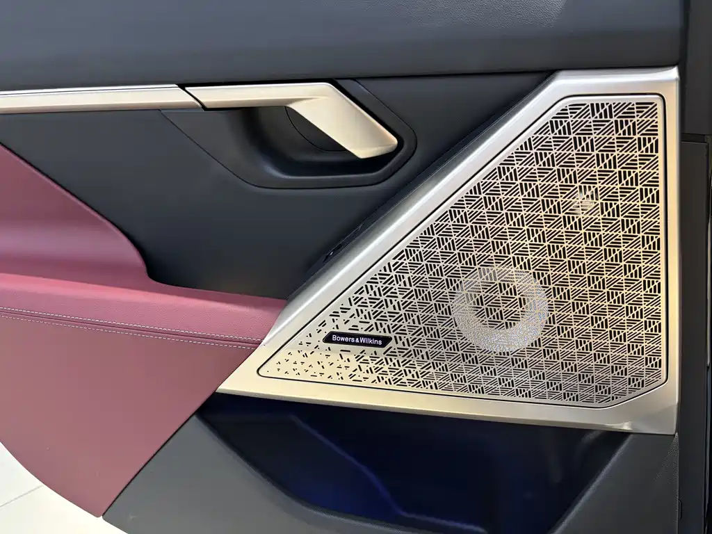 BMW 5 Series — фото 10