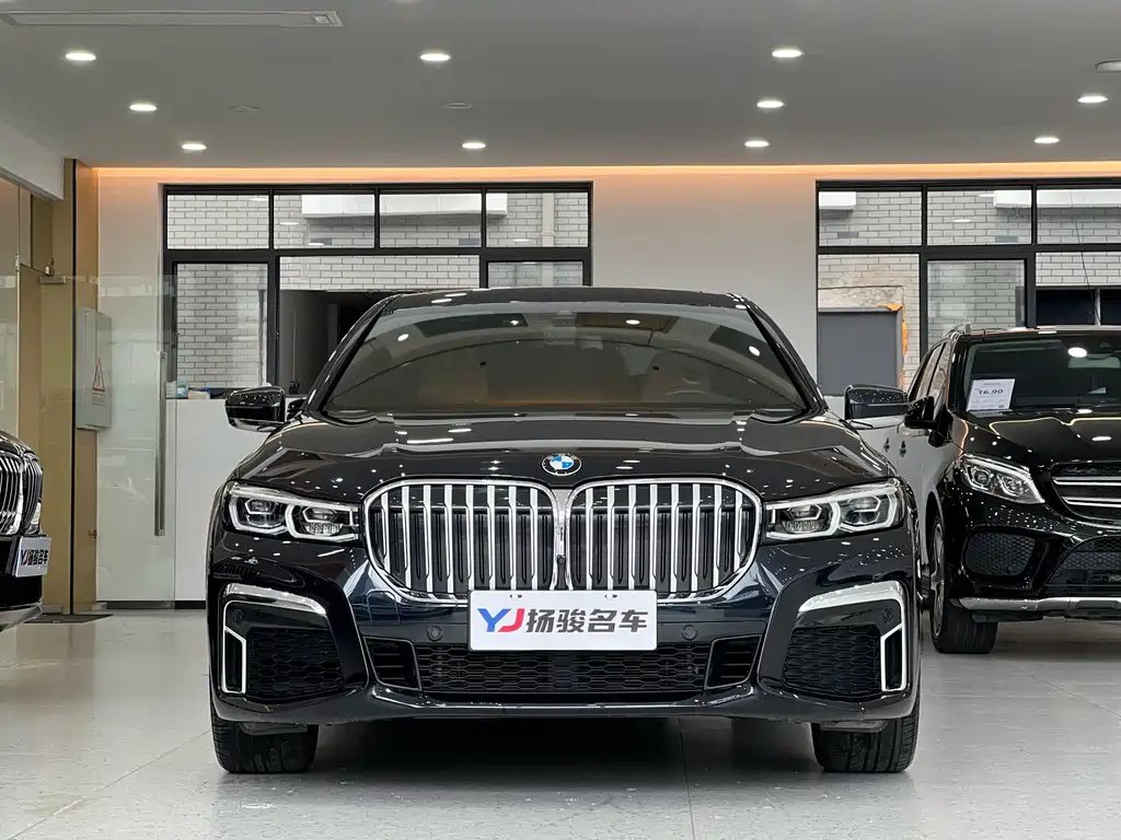 BMW 7 Series — фото 2