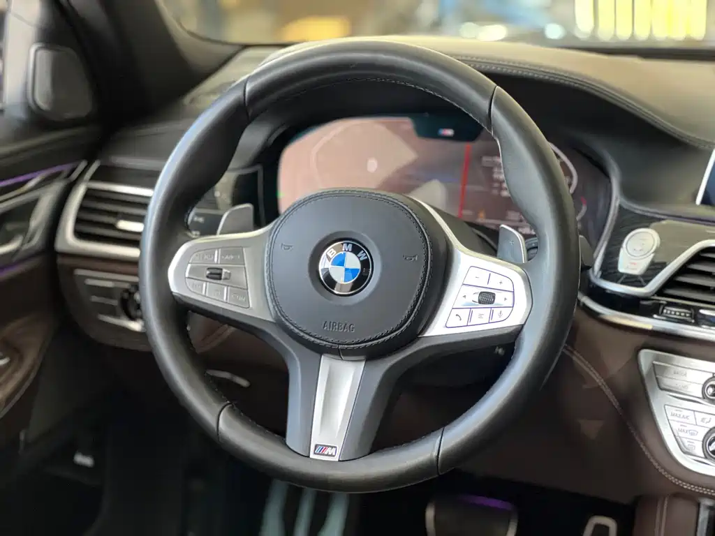 BMW 7 Series — фото 7