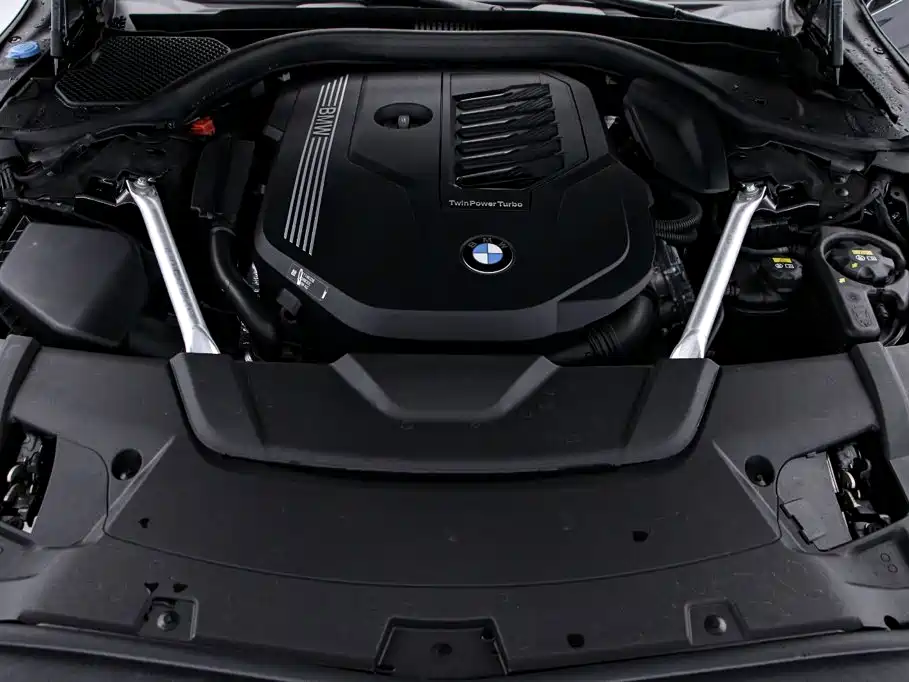 BMW 7 Series — фото 22