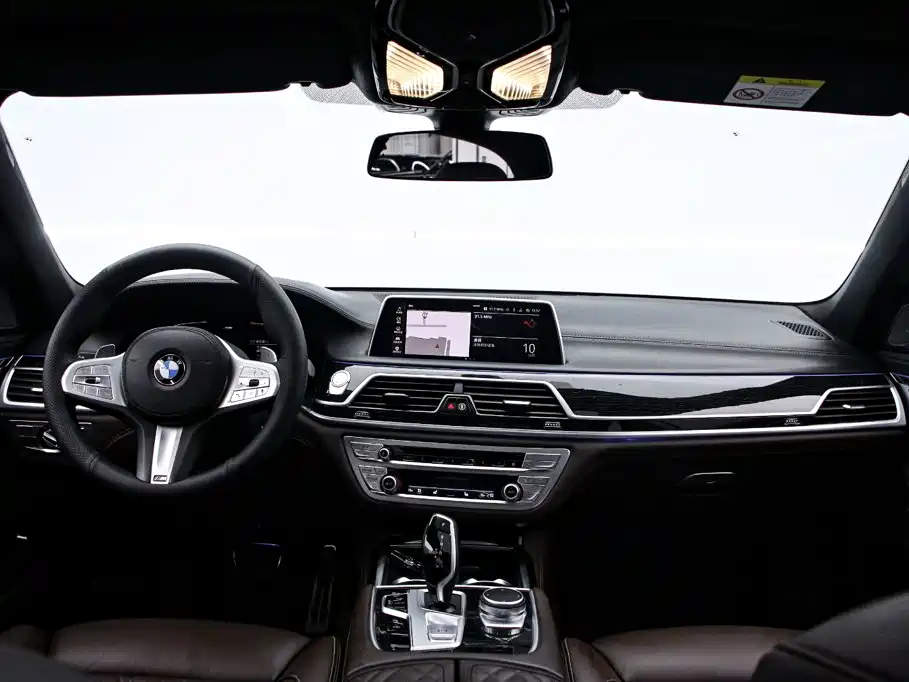 BMW 7 Series — фото 5