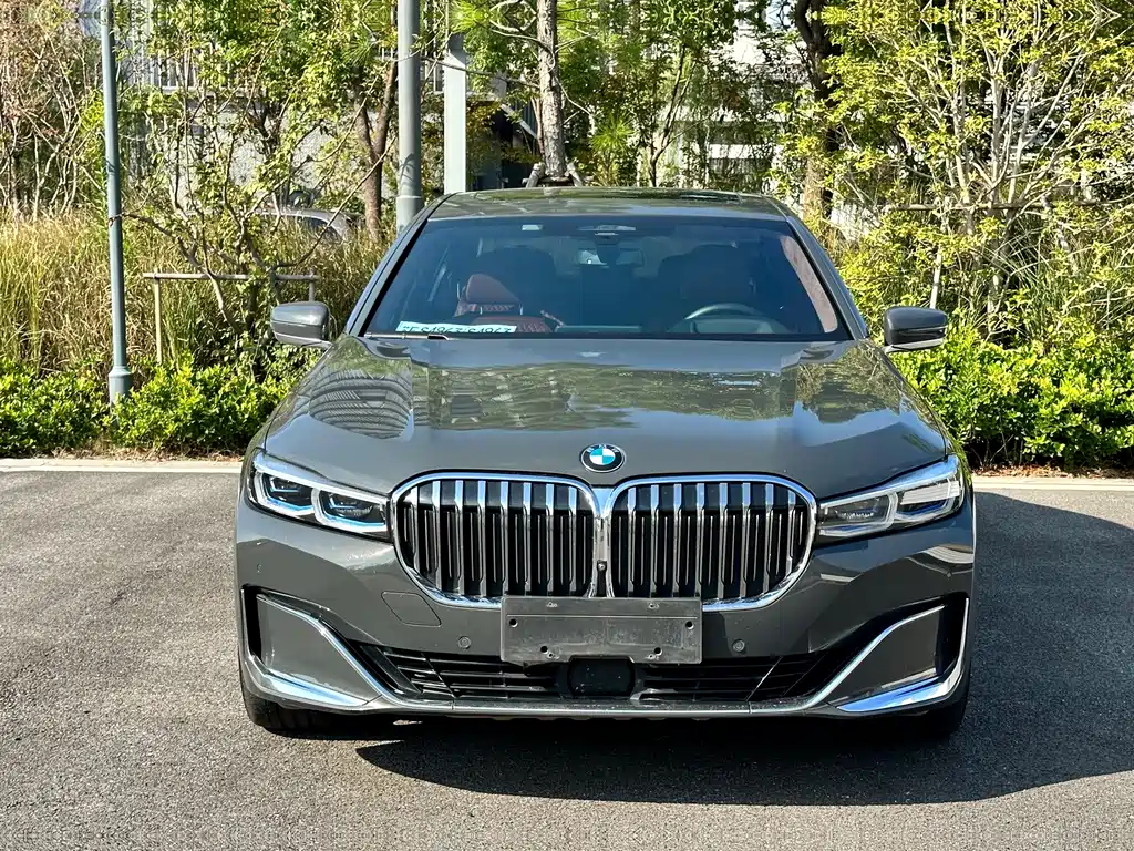 BMW 7 Series — фото 2