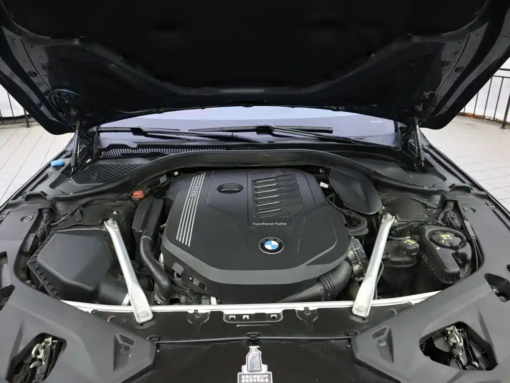 BMW 8 Series — фото 28