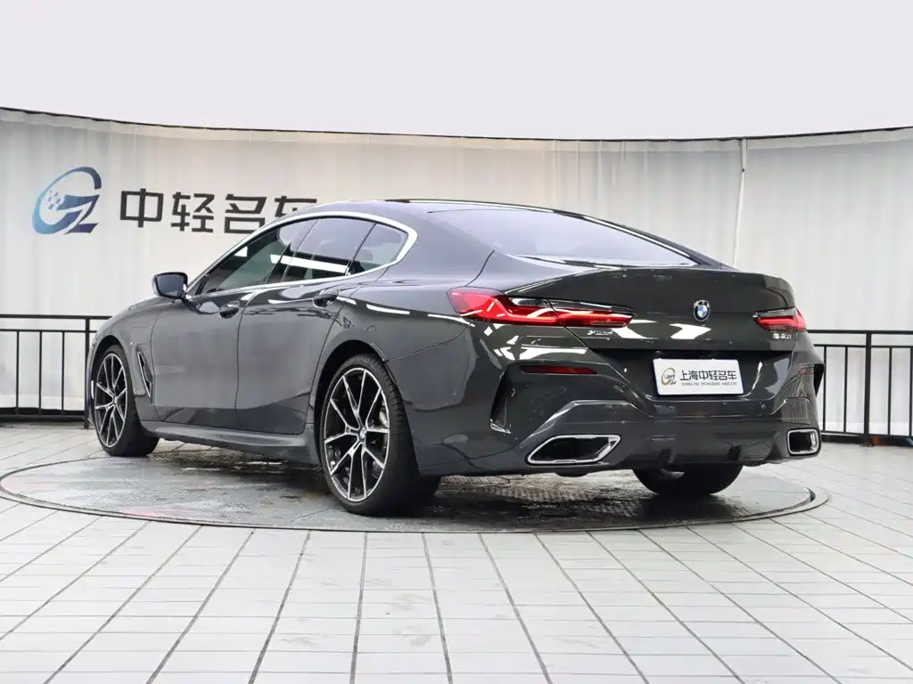 BMW 8 Series — фото 4