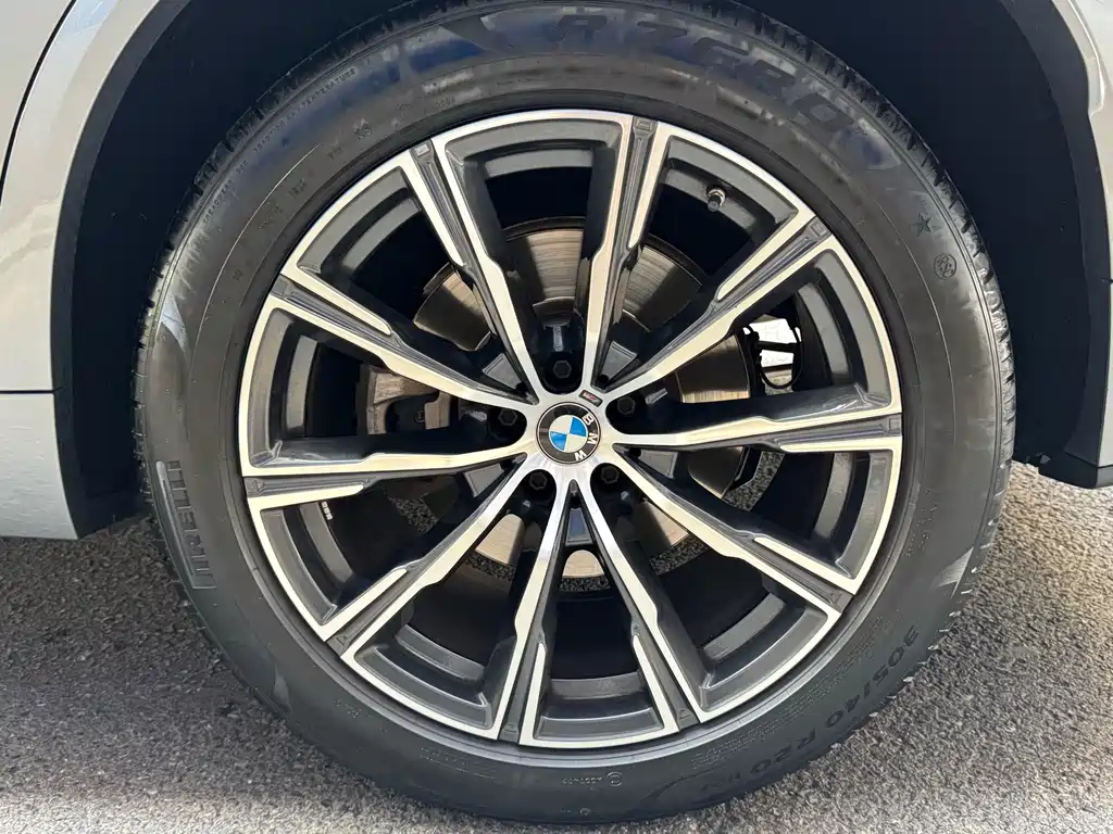 BMW X5 — фото 19