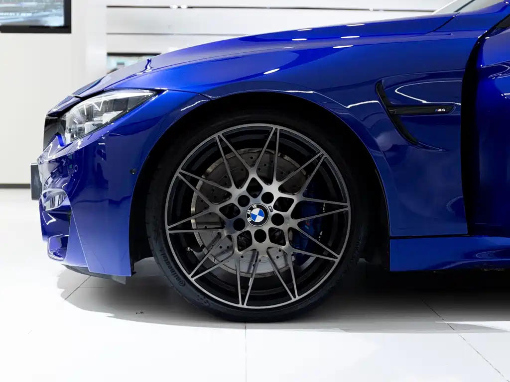 BMW M4 — фото 3