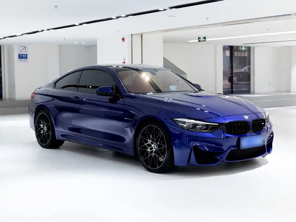 BMW M4 — фото 4