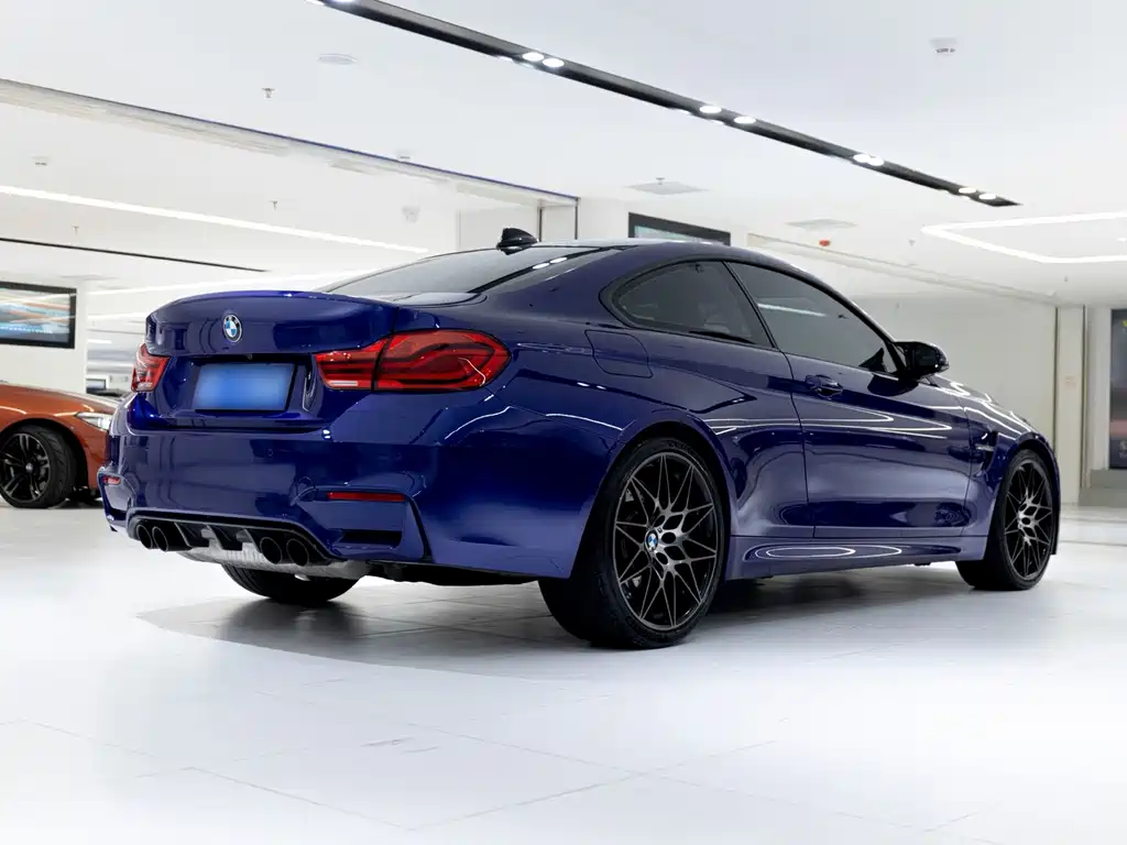 BMW M4 — фото 5