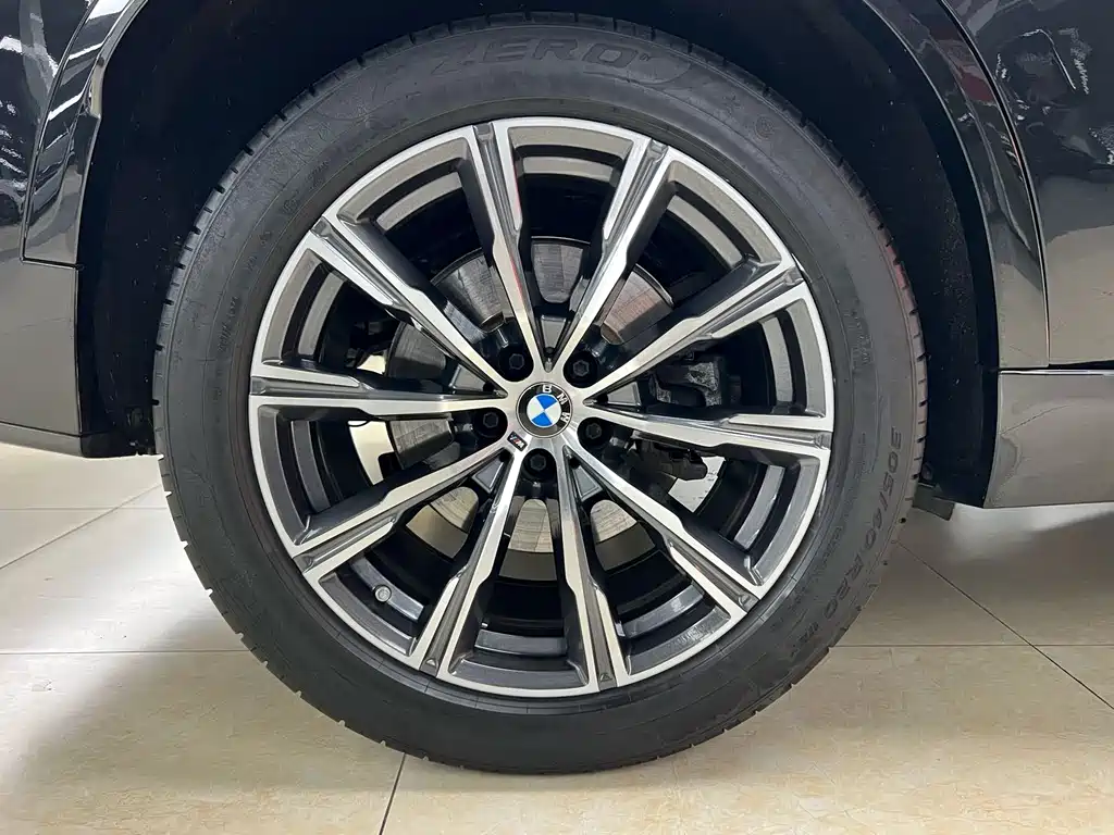 BMW X5 — фото 29