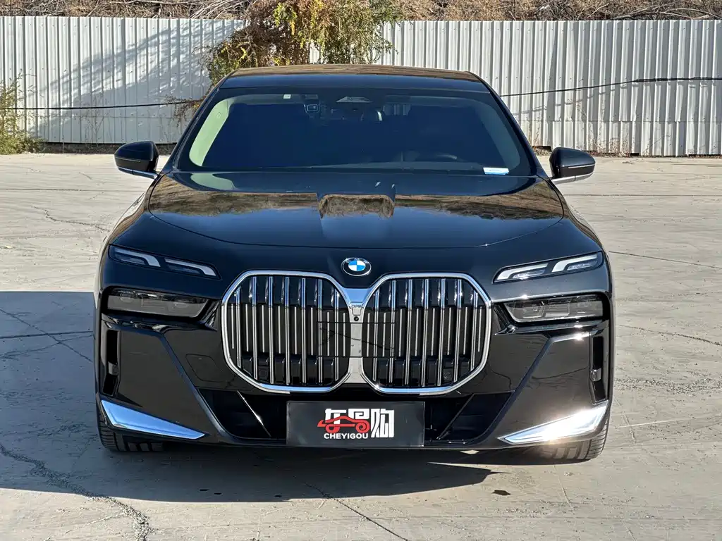 BMW 7 Series — фото 2