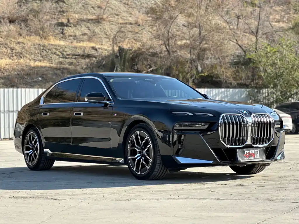 BMW 7 Series — фото 3