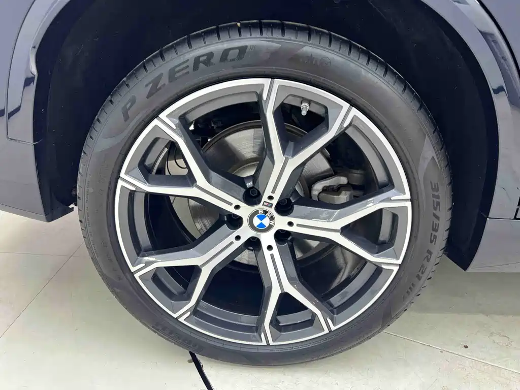 BMW X5 — фото 27