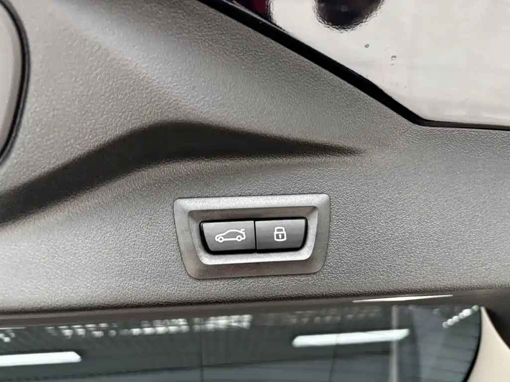 BMW X5 — фото 28