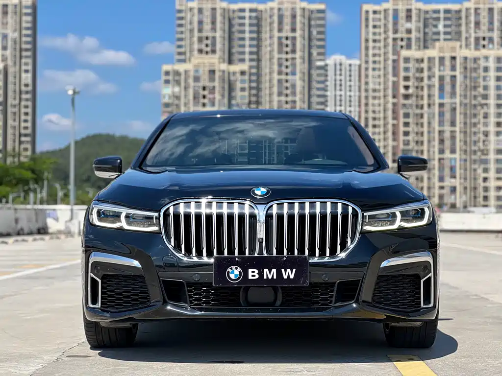 BMW 7 Series — фото 2