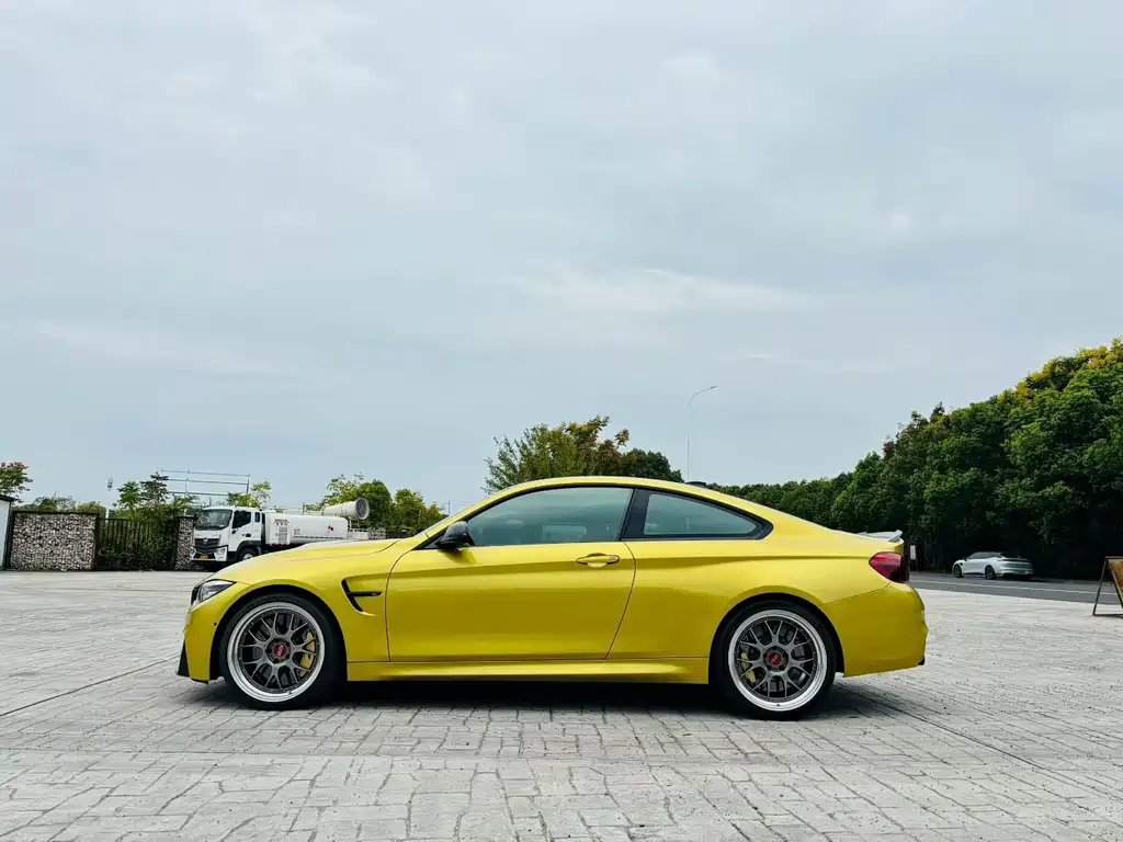 BMW M4 — фото 4