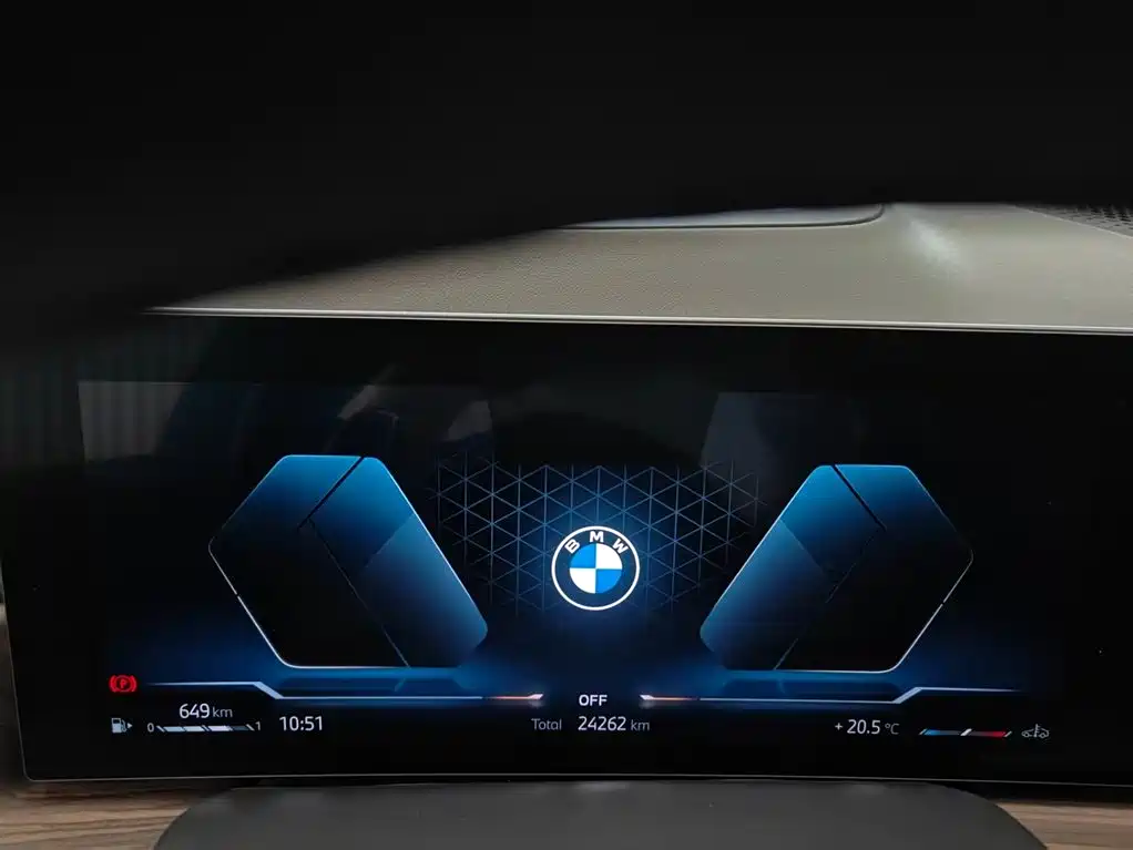 BMW X5 — фото 23