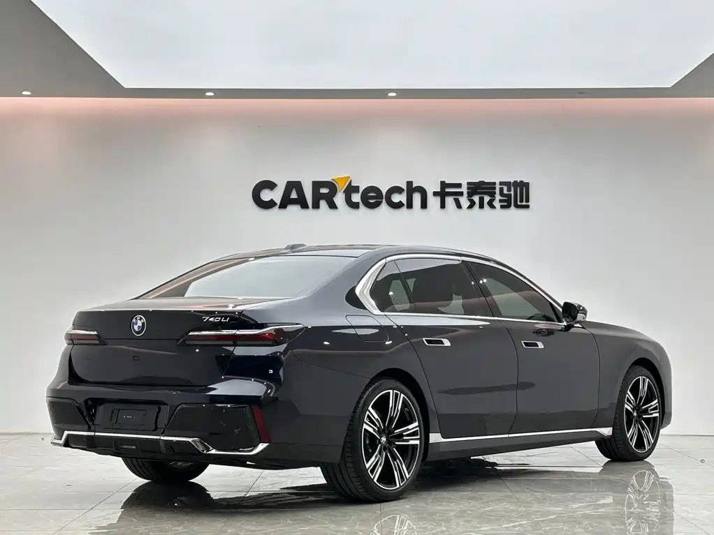 BMW 7 Series — фото 5