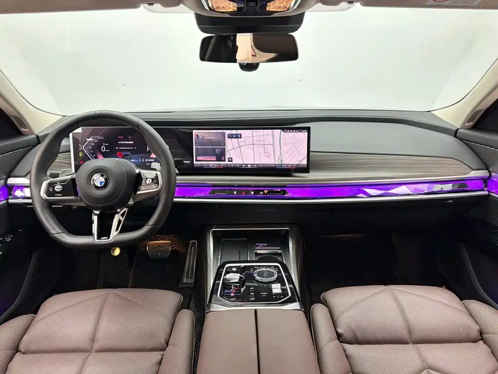 BMW 7 Series — фото 10